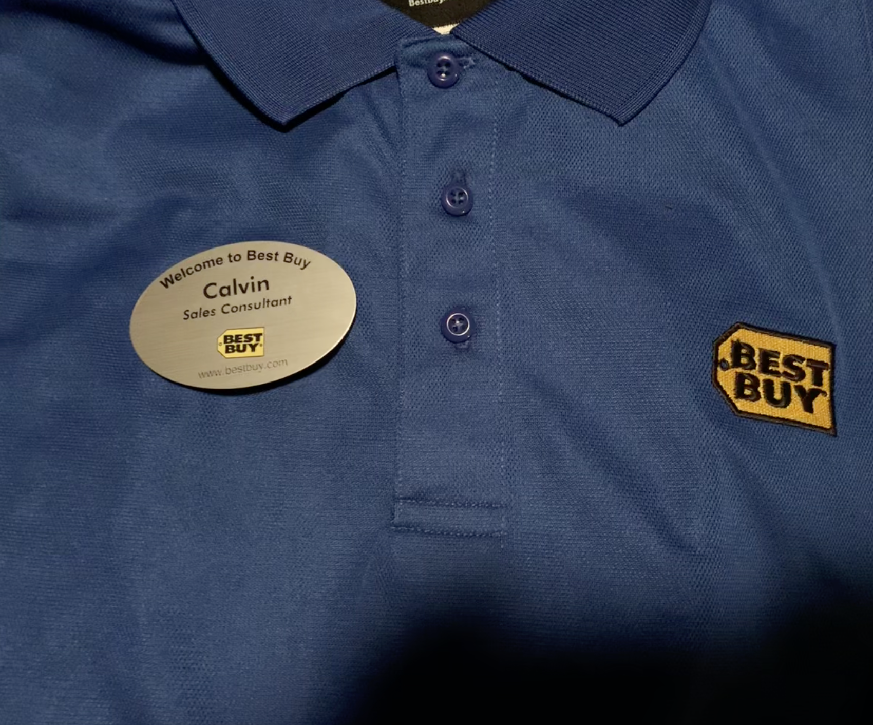 ![](media/bestbuy_blue_shirt.png)